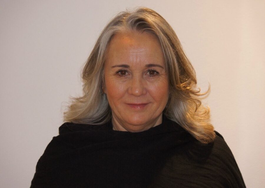 Suzanne Eve